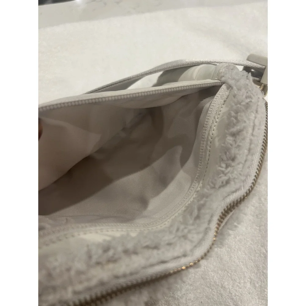 Lululemon Everywhere Belt Bag‎ Plush Fleece Ivory White Fanny Pack New With Tag